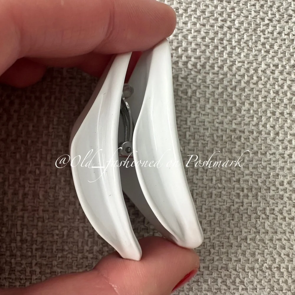 CULT GAIA Erin Clip On Earrings - Picture 9 of 10